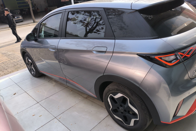 比亚迪 海豚 2021款 405km 时尚版车身外观4