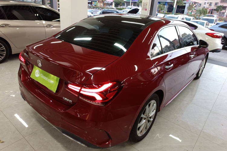 奔驰A级 2020款 A 200 L 运动轿车车身外观7
