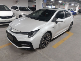 丰田 雷凌 2022款 双擎 1.8H E-CVT运动版