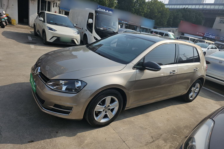 大众 高尔夫 2017款 1.6L 自动舒适百万辆纪念版车身外观4