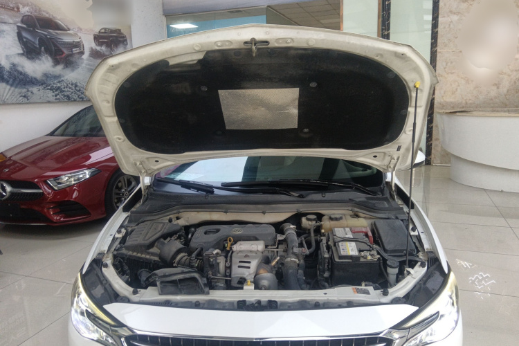 别克 英朗 2018款 15T 双离合进取型 国V机舱底盘24