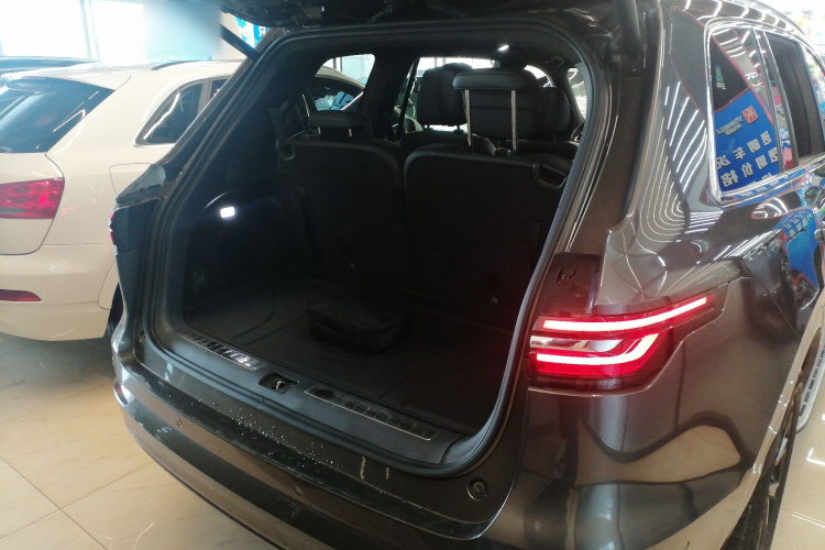 理想汽车 理想ONE 2020款 增程6座版机舱底盘23