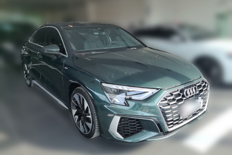 奥迪A3 2024款 A3L Limousine 35 TFSI 时尚运动型车身外观3