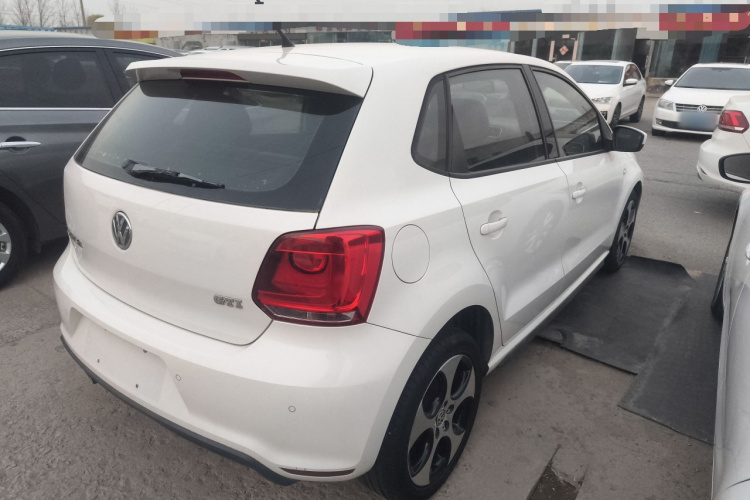 大众 Polo 2012款 1.4TSI GTI车身外观7