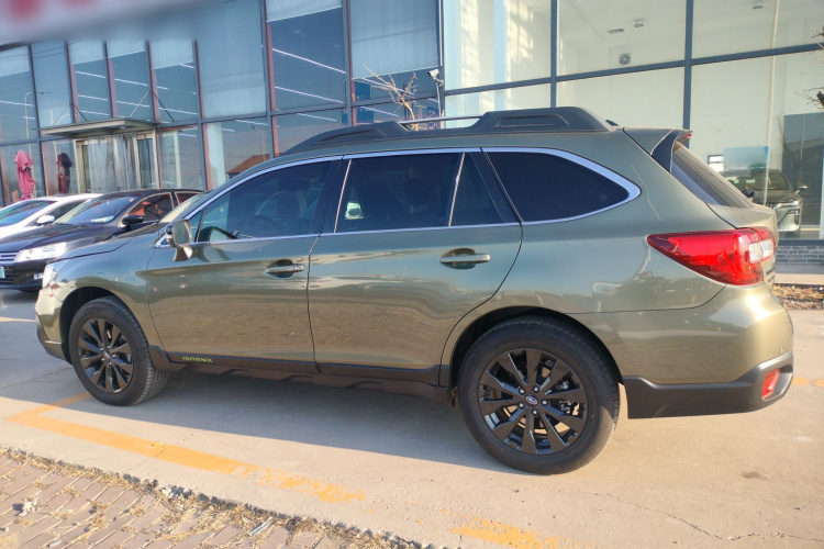 斯巴鲁 傲虎 2020款 改款 2.5i 特装版 EyeSight车身外观6003