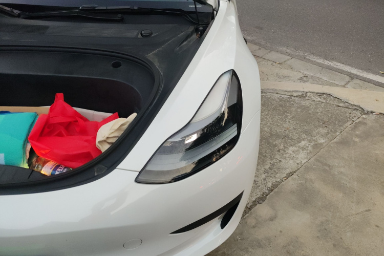 特斯拉 Model 3 2022款 后轮驱动版局部细节9007