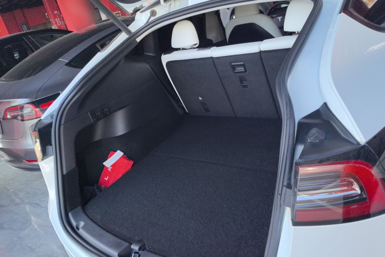 特斯拉 Model Y 2022款 改款 后轮驱动版局部细节23