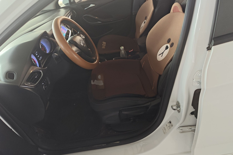 别克 威朗 2016款 两厢 15S 自动进取型中控内饰19