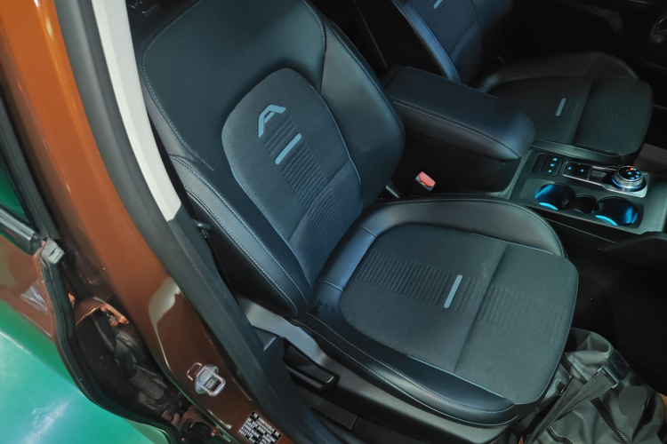 福特 福克斯Active 2020款 EcoBoost 180 自动劲潮型局部细节41