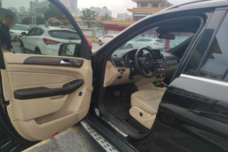 奔驰GLE 2017款 GLE 320 4MATIC 动感型中控内饰20