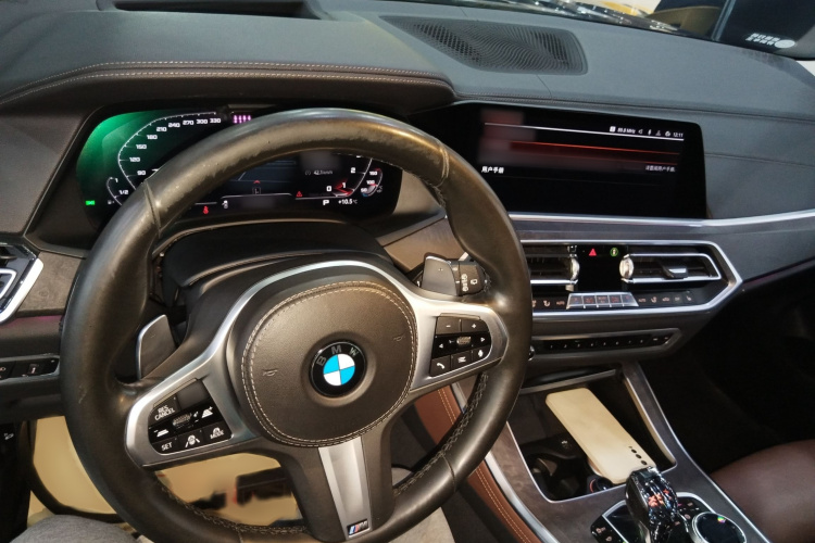 宝马X5(进口) 2019款 xDrive40i 尊享型 M运动套装中控内饰7002