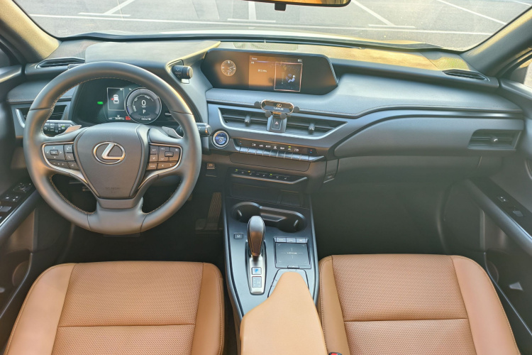 雷克萨斯UX新能源 2020款 300e 纯·悦版中控内饰7004