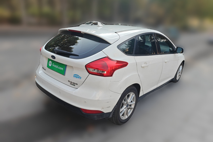 福特 福克斯 2015款 两厢 EcoBoost 125 手动超能风尚型车身外观6005