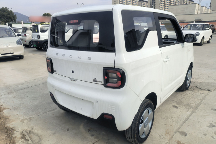 吉利银河 2024款 熊猫mini 200km 耐力熊车身外观7