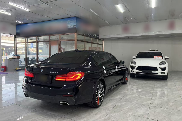 宝马5系 2019款 530Li xDrive M运动套装车身外观6005