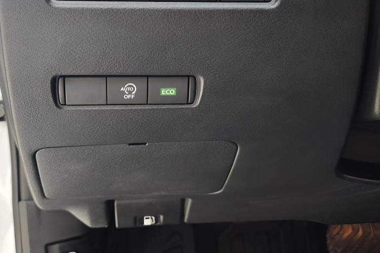 日产 天籁 2021款 2.0L XL 舒适版中控内饰7009