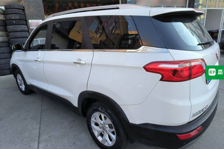 五菱汽车 五菱宏光S3 2018款 1.5L 手动豪华型 国V车身外观6003