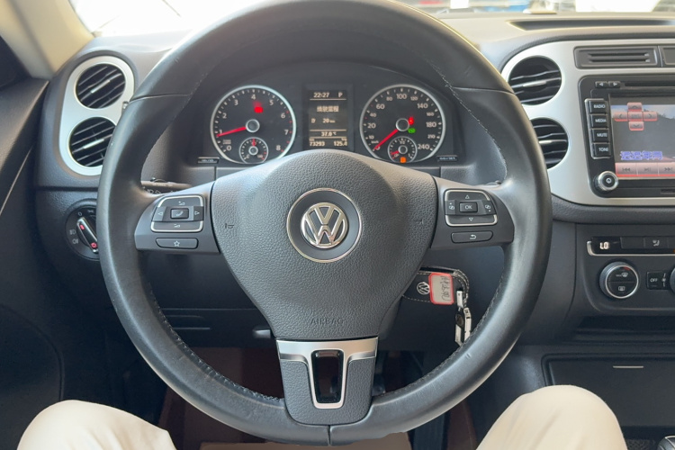 大众 途观 2013款 1.8TSI 自动两驱舒适版中控内饰13