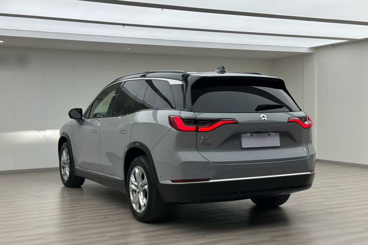 蔚来ES8 2020款 415KM 六座版车身外观4