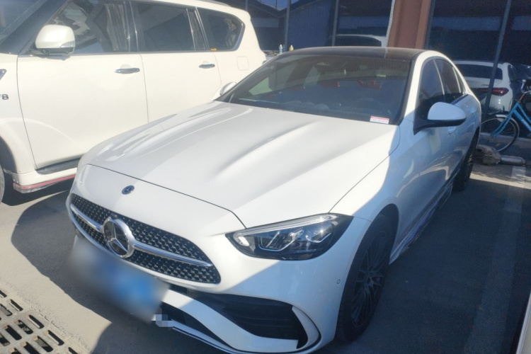 奔驰C级 2024款 改款 C 260 L 运动版车身外观1