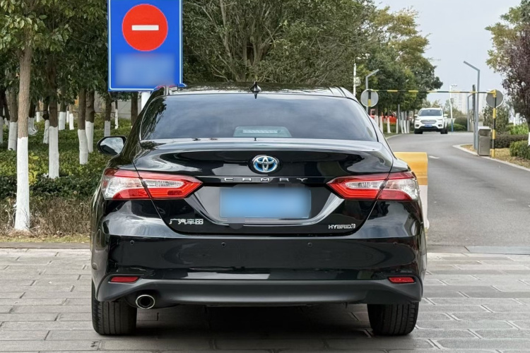 丰田 凯美瑞 2021款 双擎 2.5HGVP 领先版车身外观6010