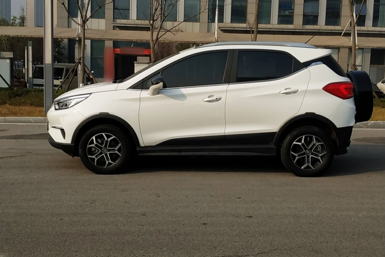 比亚迪 元Pro 2023款 401KM尊贵型车身外观6009