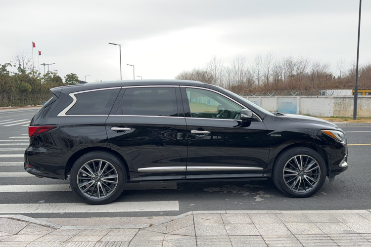 英菲尼迪QX60(进口) 2016款 2.5 S/C Hybrid 两驱卓越版 国V车身外观6002