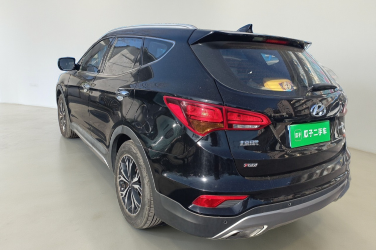 现代 胜达 2017款 2.0T 自动四驱智能型 7座车身外观5