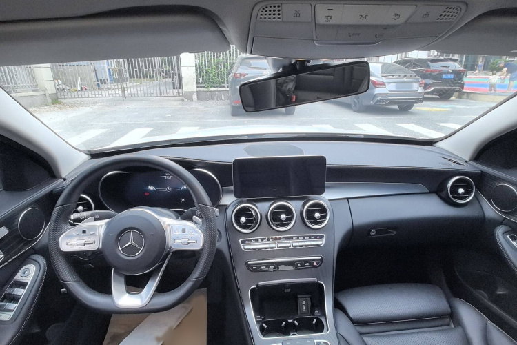 奔驰C级 2021款 C 260 L 运动版中控内饰7001