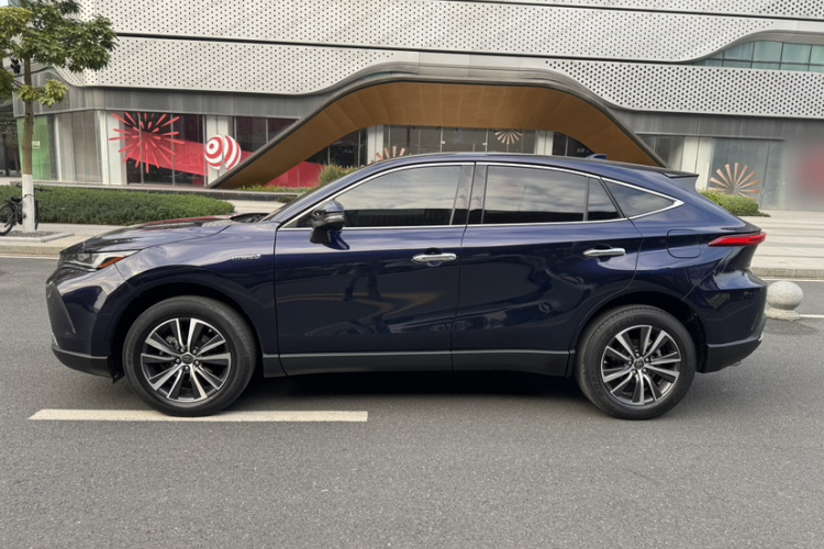 丰田 凌放HARRIER 2022款 双擎 2.5L CVT两驱豪华版车身外观6002