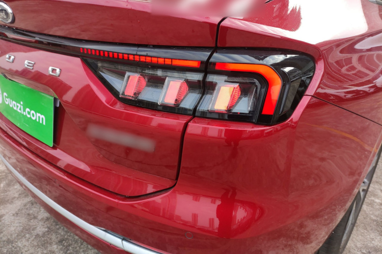 福特 蒙迪欧 2025款 2.0T EcoBoost 至尊型车身外观9