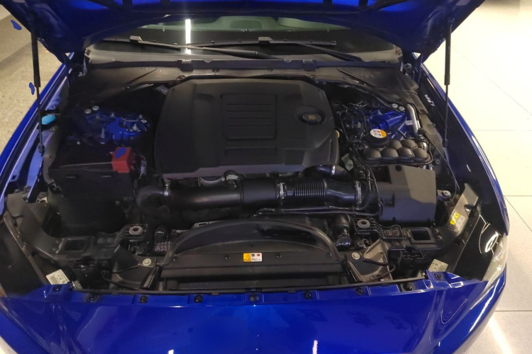 捷豹XEL 2018款 2.0T 250PS 奢华版机舱底盘24