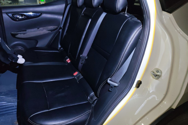 日产 逍客 2016款 2.0L CVT精英版中控内饰21