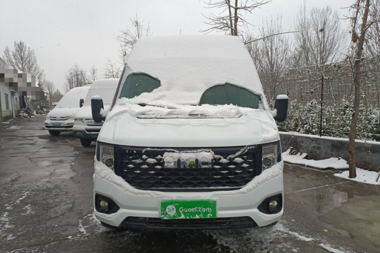 江铃福顺 2022款 2.0T 手动多功能乘用车中轴中高顶6-7座车身外观6001