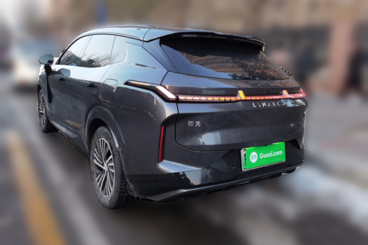 领克08 EM-P 2025款 120km 长续航Pro车身外观5