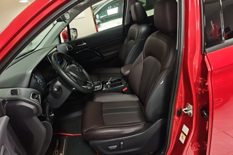 广汽传祺 传祺GS4 2018款 235T 自动两驱豪华智联版局部细节19