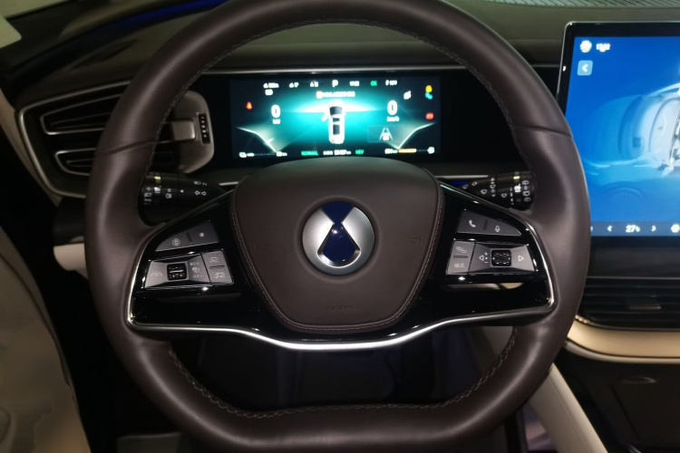 腾势D9 2024款 DM-i 980 四驱旗舰型中控内饰13