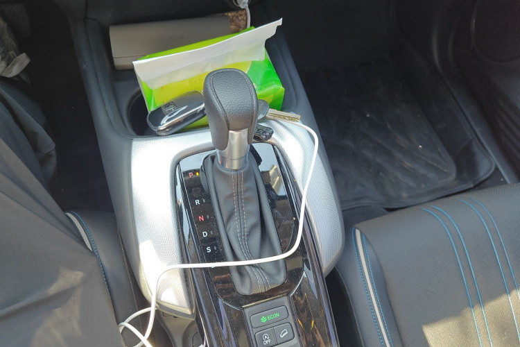 本田HR-V 2023款 240TURBO 劲潮版局部细节18