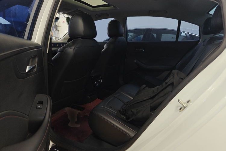 荣威i5 2023款 1.5L CVT豪华版中控内饰21