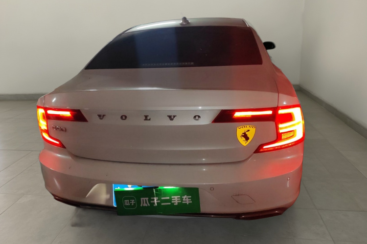 沃尔沃S90 2017款 T4 智远版车身外观6