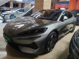 腾势Z9GT 2024款 1100四驱Ultra版