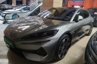 腾势Z9GT 2024款 1100四驱Ultra版