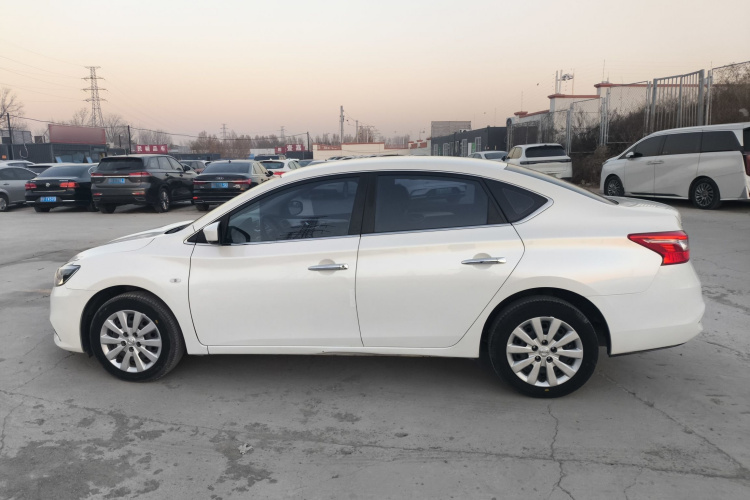 日产 轩逸 2021款 经典 1.6XE CVT专享版车身外观4