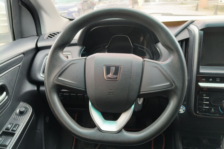 纳智捷 U5 SUV 2017款 1.6L 手动骑士版中控内饰13