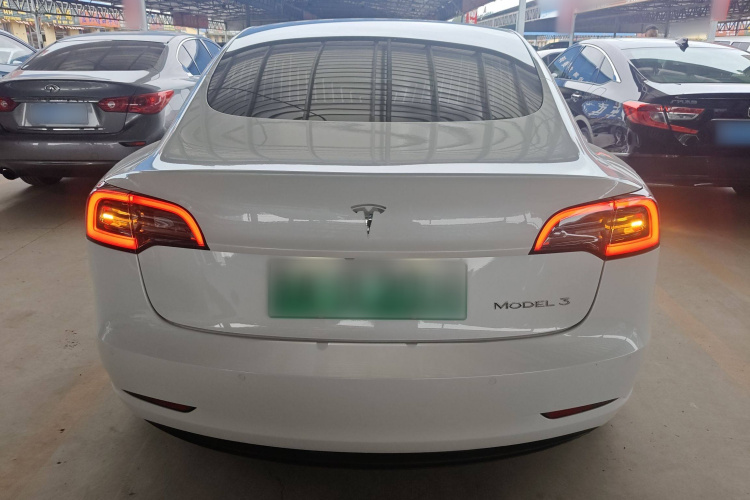 特斯拉 Model 3 2019款 标准续航后驱升级版车身外观6