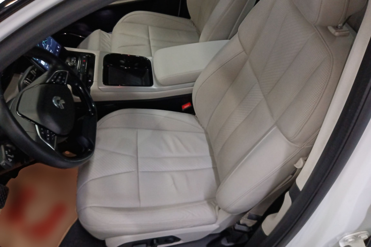 蔚来ES8 2018款 355KM 基准版 七座版局部细节19