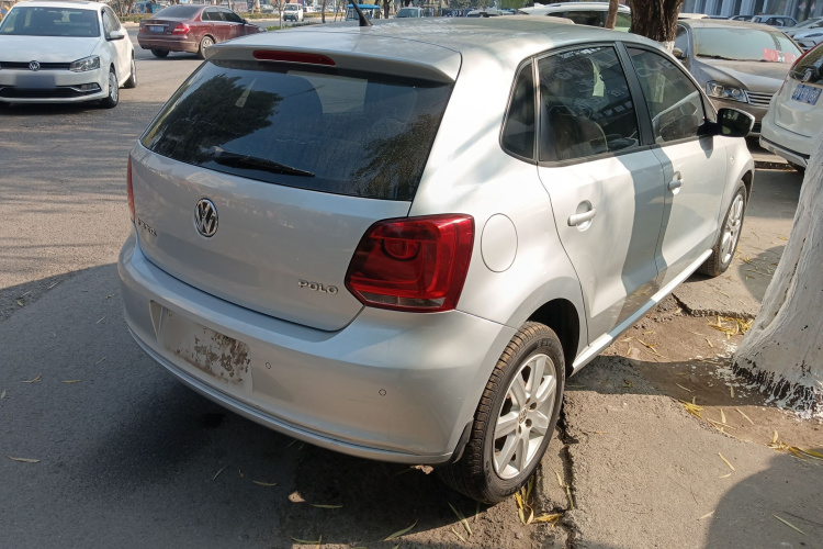 大众 Polo 2013款 1.4L 自动舒适版车身外观7