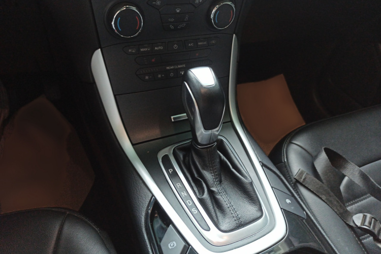 福特 锐界 2018款 EcoBoost 245 两驱铂锐型 7座 国V局部细节18