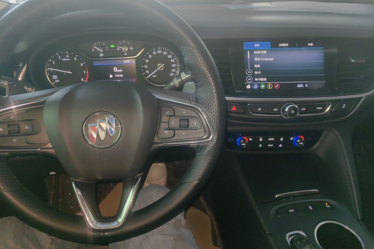 别克 君威 2022款 552T 智享型中控内饰12