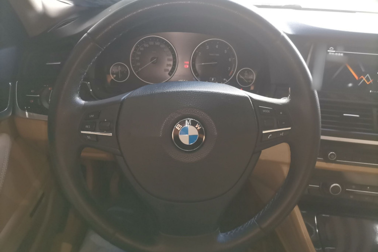 宝马5系 2014款 520Li 典雅型局部细节13